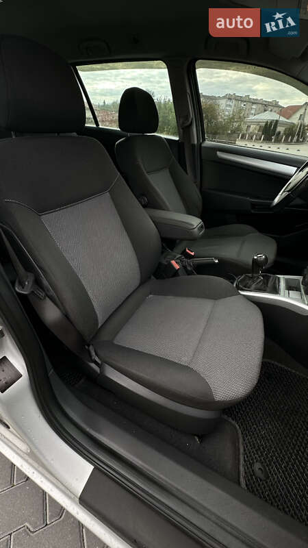 Универсал Opel Astra 2010 в Тернополе фото 18 Универсал Opel Astra 2010 в Тернополе