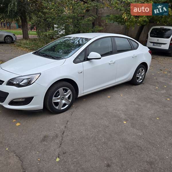 Хэтчбек Opel Astra 2017 в Кривом Роге