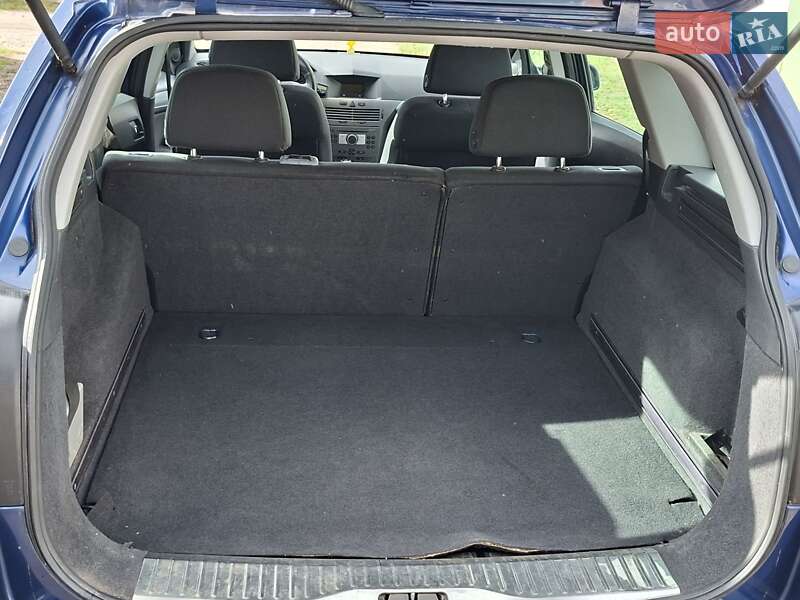 Универсал Opel Astra 2006 в Нежине