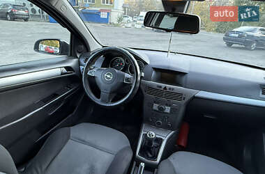Універсал Opel Astra 2006 в  фото 12 Універсал Opel Astra 2006 в