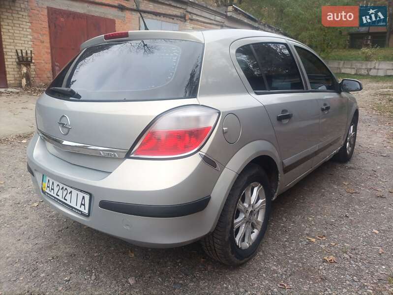 Хэтчбек Opel Astra 2006 в Киеве фото 9 Хэтчбек Opel Astra 2006 в Киеве