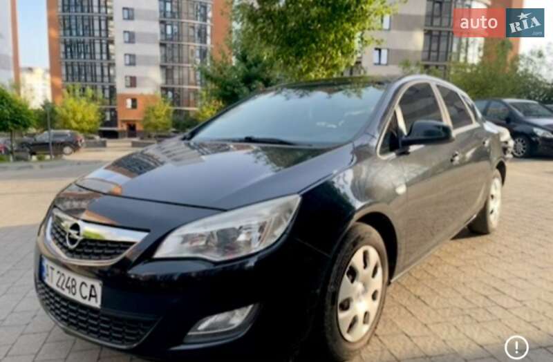 Хетчбек Opel Astra 2012 в Івано-Франківську фото 11 Хетчбек Opel Astra 2012 в Івано-Франківську