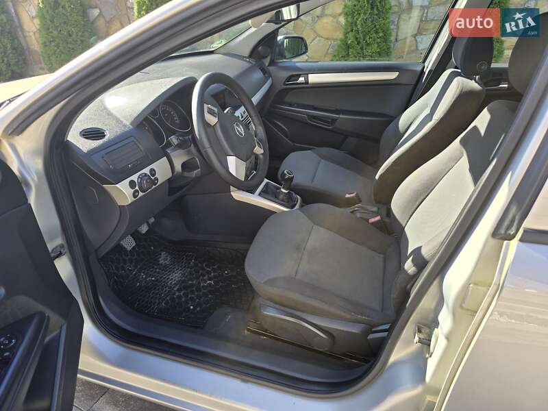 Універсал Opel Astra 2007 в Івано-Франківську