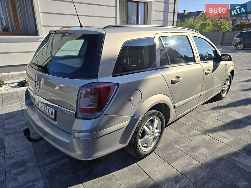 Універсал Opel Astra 2007 в Івано-Франківську