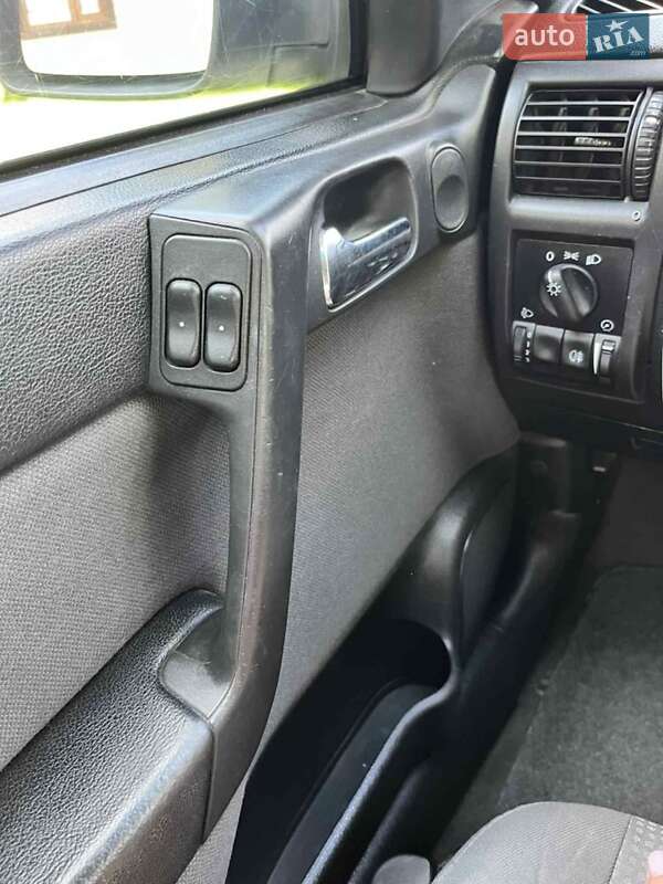 Седан Opel Astra 2007 в Ивано-Франковске фото 6 Седан Opel Astra 2007 в Ивано-Франковске