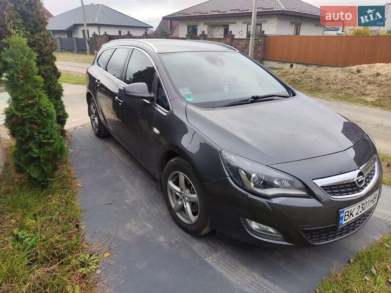 Универсал Opel Astra 2011 в Сарнах фото 3 Универсал Opel Astra 2011 в Сарнах
