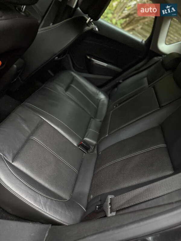 Хэтчбек Opel Astra 2010 в Киеве