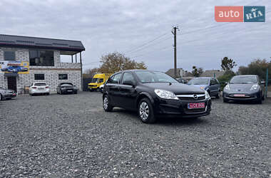 Хэтчбек Opel Astra 2009 в Звенигородке
