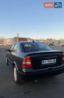Седан Opel Astra 2005 в 