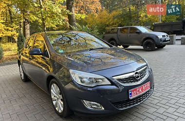 Хетчбек Opel Astra 2009 в  фото 2 Хетчбек Opel Astra 2009 в