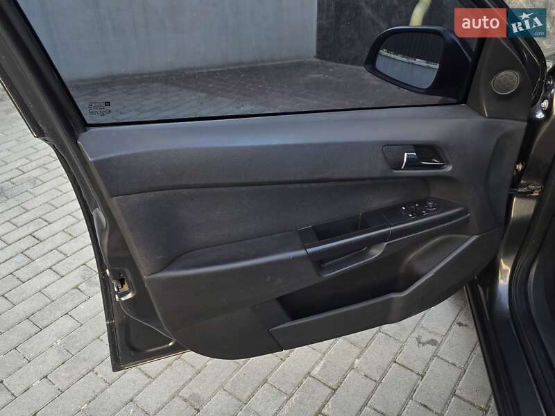 Хэтчбек Opel Astra 2012 в Тернополе фото 20 Хэтчбек Opel Astra 2012 в Тернополе