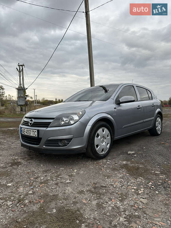 Хетчбек Opel Astra 2005 в Павлограді