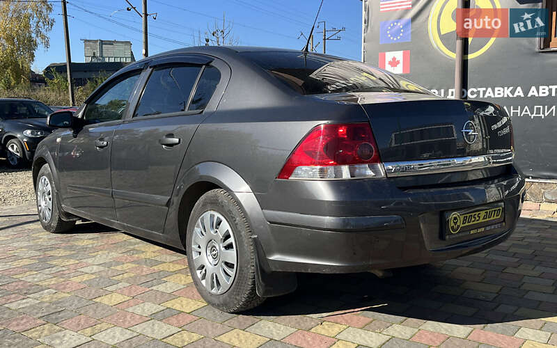 Седан Opel Astra 2008 в Стрые