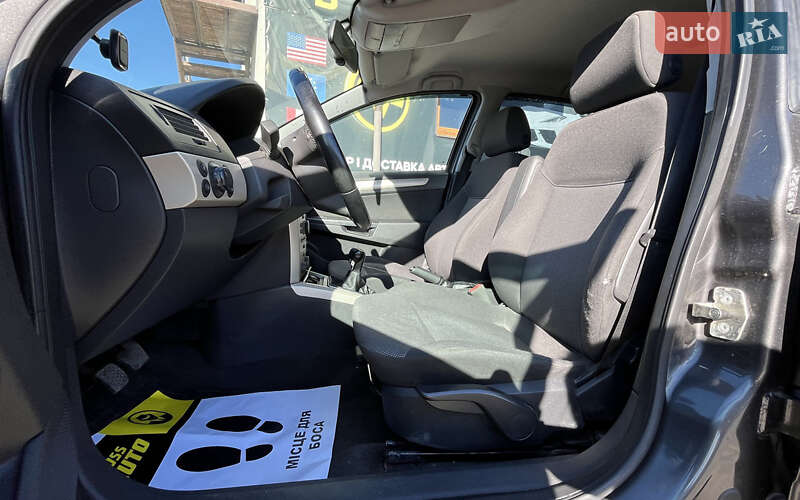 Седан Opel Astra 2008 в Стрые