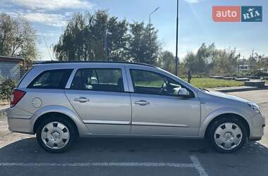 Универсал Opel Astra 2006 в  фото 2 Универсал Opel Astra 2006 в