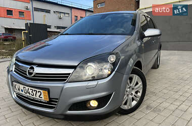 Универсал Opel Astra 2009 в Тернополе