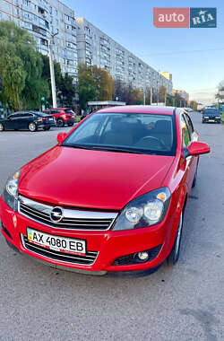 Хэтчбек Opel Astra 2013 в Харькове