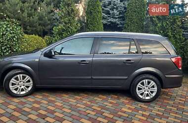 Универсал Opel Astra 2010 в 
