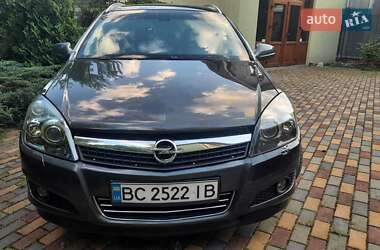 Универсал Opel Astra 2010 в 