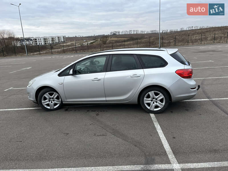 Универсал Opel Astra 2011 в Ровно фото 12 Универсал Opel Astra 2011 в Ровно