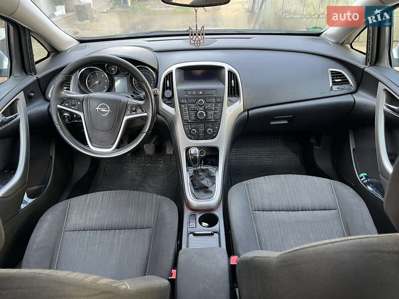 Универсал Opel Astra 2011 в Ровно фото 26 Универсал Opel Astra 2011 в Ровно