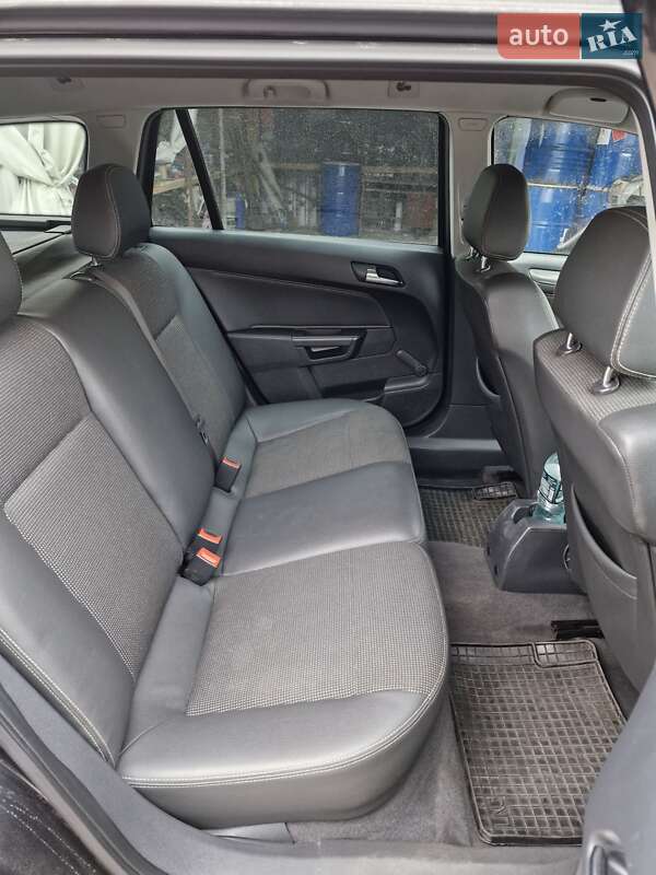 Универсал Opel Astra 2009 в Александрие фото 12 Универсал Opel Astra 2009 в Александрие