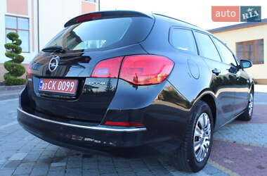 Универсал Opel Astra 2015 в 