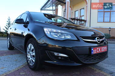 Универсал Opel Astra 2015 в 
