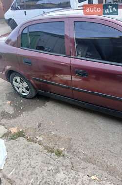 Седан Opel Astra 2003 в  фото 22 Седан Opel Astra 2003 в