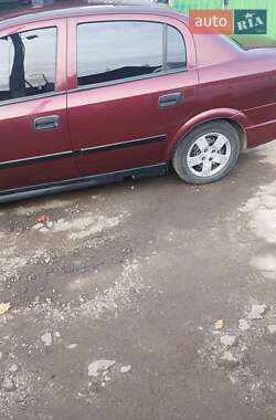 Седан Opel Astra 2003 в  фото 43 Седан Opel Astra 2003 в