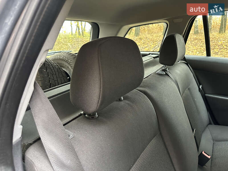 Універсал Opel Astra 2005 в Мені