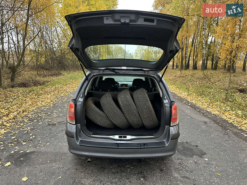 Універсал Opel Astra 2005 в Мені
