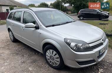 Універсал Opel Astra 2005 в Лубнах