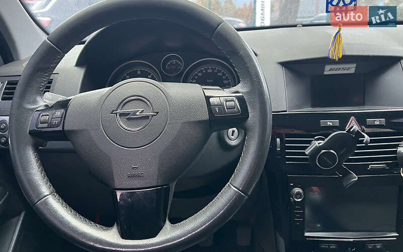 Хэтчбек Opel Astra 2010 в Коломые