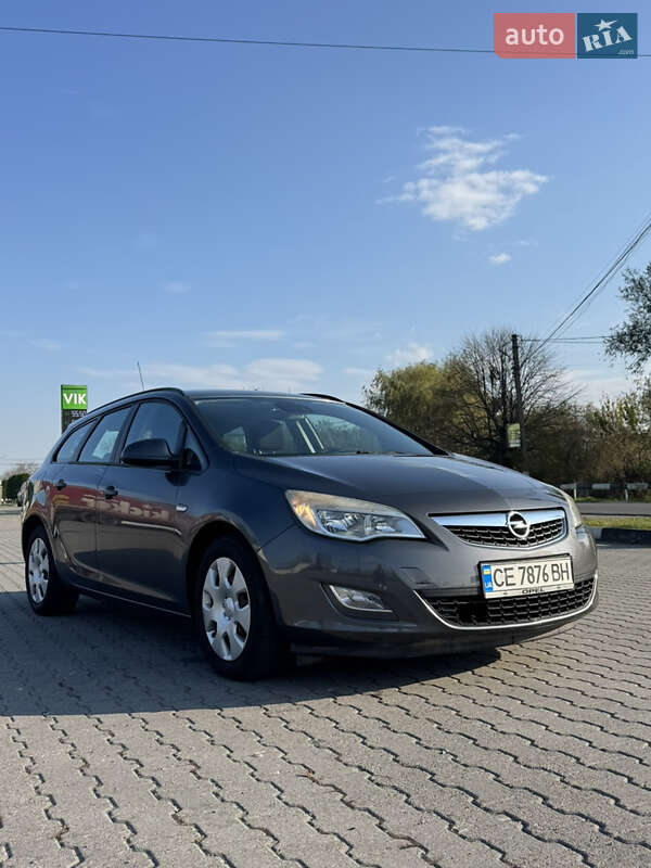 Opel Astra 2011 Opel Astra 2011