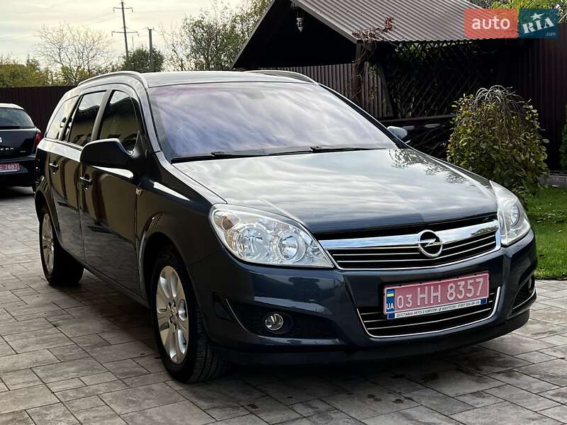 Opel Astra 2010