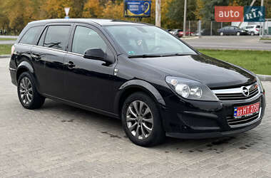 Opel Astra 2010 Opel Astra 2010