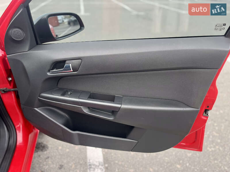 Универсал Opel Astra 2009 в Киеве фото 10 Универсал Opel Astra 2009 в Киеве