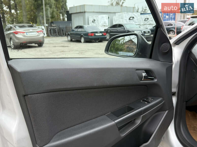 Универсал Opel Astra 2010 в Виннице