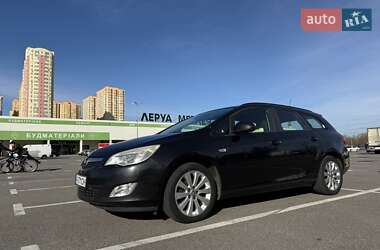Opel Astra 2011