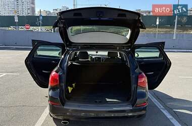 Универсал Opel Astra 2011 в 