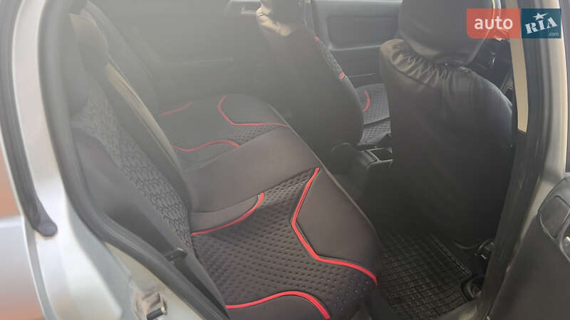 Седан Opel Astra 1999 в Остроге фото 8 Седан Opel Astra 1999 в Остроге