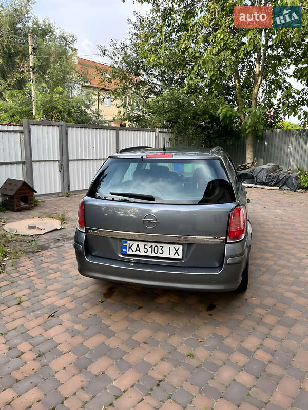 Универсал Opel Astra 2005 в Киеве