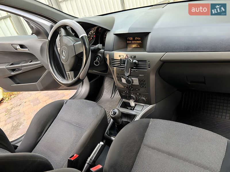 Универсал Opel Astra 2005 в Киеве