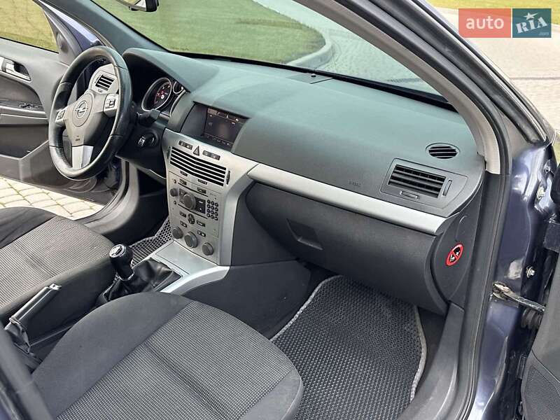 Універсал Opel Astra 2008 в Львові