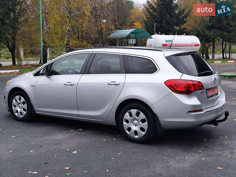 Универсал Opel Astra 2014 в Звягеле фото 9 Универсал Opel Astra 2014 в Звягеле