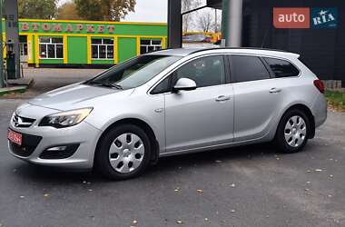 Універсал Opel Astra 2014 в 