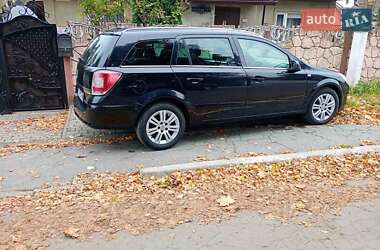 Универсал Opel Astra 2008 в Корце