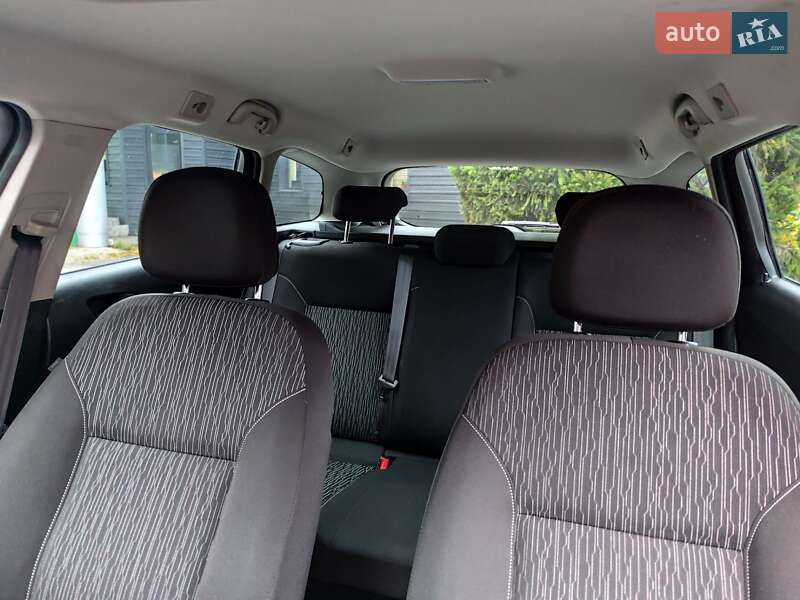 Универсал Opel Astra 2014 в Звягеле фото 23 Универсал Opel Astra 2014 в Звягеле