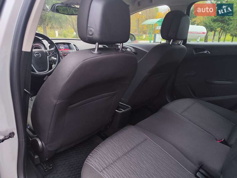 Универсал Opel Astra 2014 в Звягеле фото 29 Универсал Opel Astra 2014 в Звягеле
